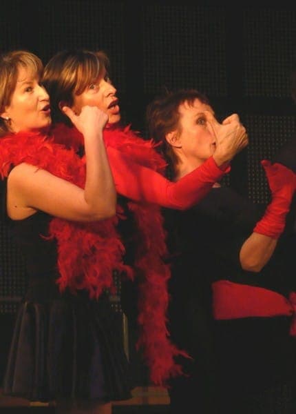 Chorale enfants adultes costumes rouges 2010