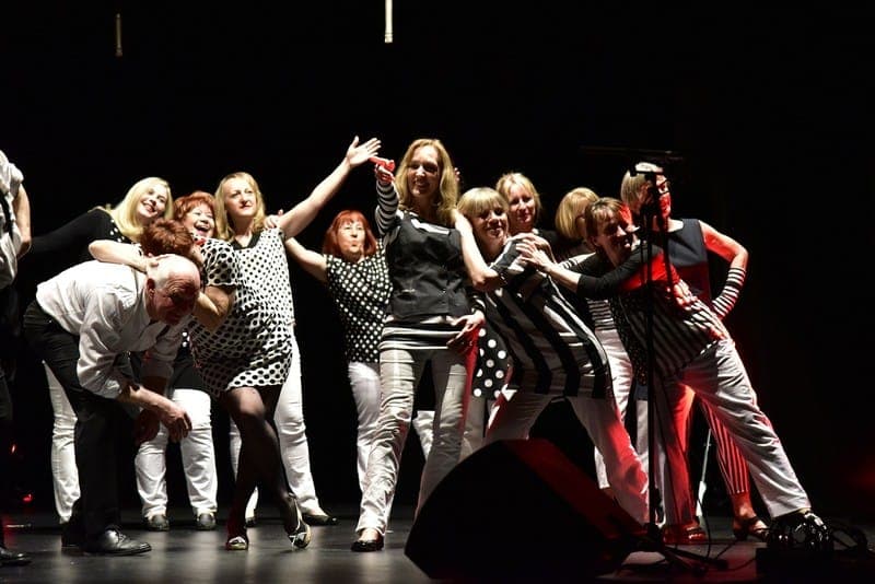 Spectacle musical dynamique — la Cécilia en formation compacte